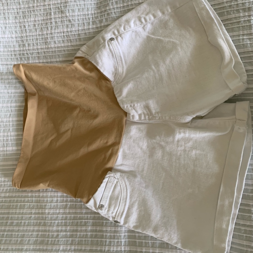 Maternity shorts